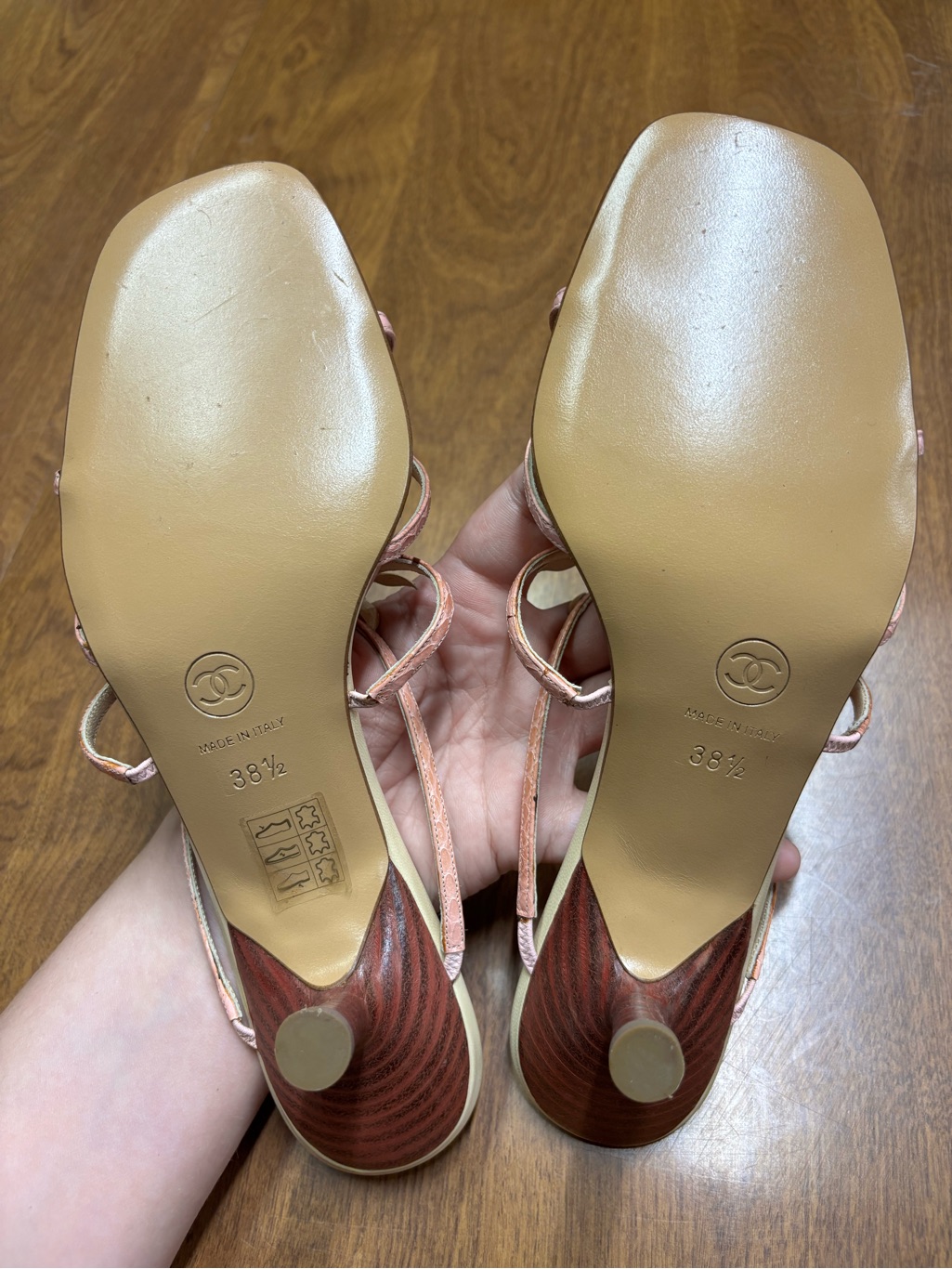 Chanel 2001 Vintage Karl Lagerfeld Light Pink Rosebud Leather Heels | Size 38.5 — image 5 of 8